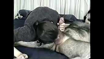 Muslimah From The Middle East: Arab Wife Gives A Blowjob