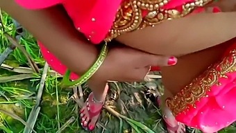 Desi Wife Gets Fucked In The Fields And Public Nudity