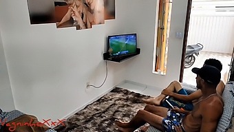 We Watched One More Game But Eventually Everything Settled In One Click And A Lot Of Cock In Her Ass Until Squirt Cum Vagninho, Vivi Capetinha And Ogro Couple