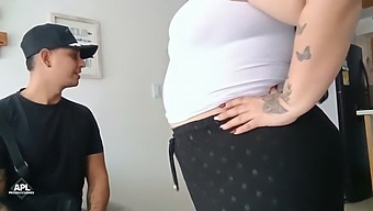 Amateur Boss Gets Fucked From Behind In Hot Video