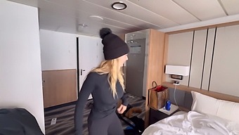 Real Sex Vacation With A Beautiful Woman With Natural Large Breasts And Perfect Ass